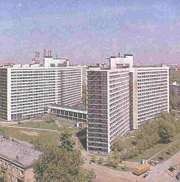 Domo de aspirantoj kaj studentoj de MŜU sur strato Ŝvernika, 19 (arkitekto N.A.Osterman k.a., jaro 1971)